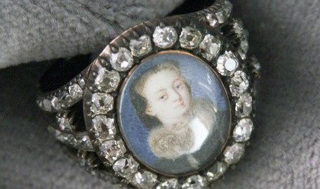 Miniature Ring